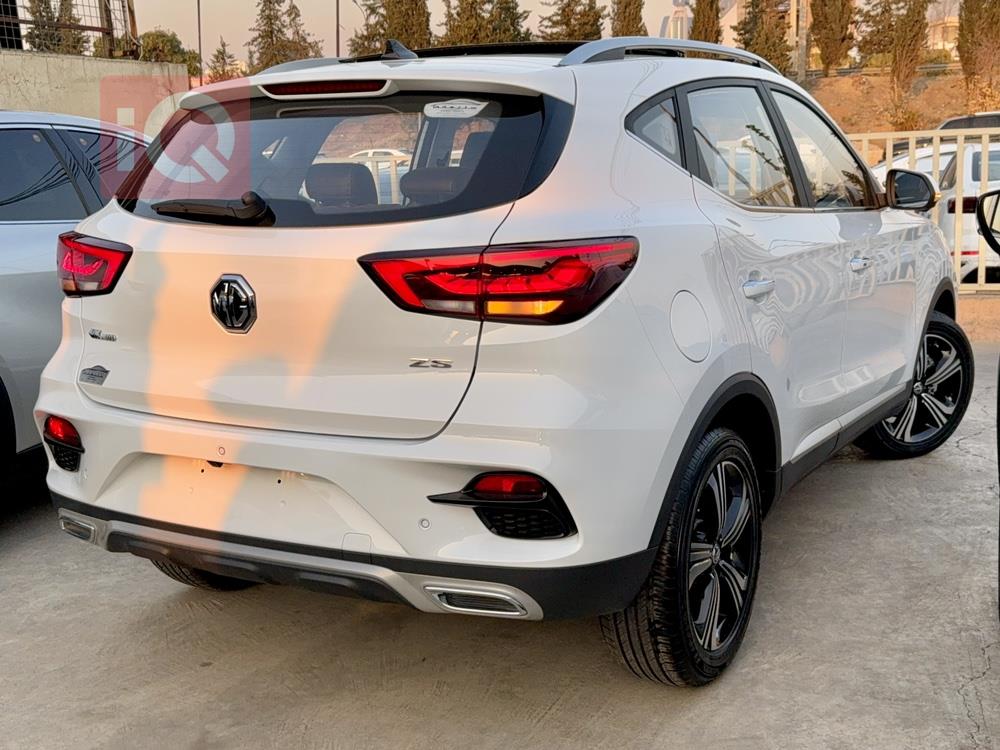 MG ZS